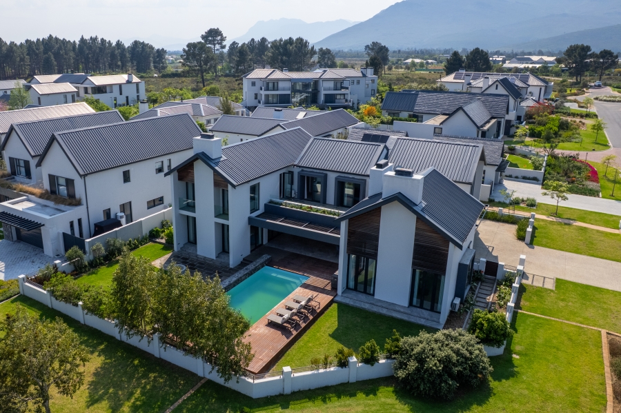5 Bedroom Property for Sale in Val De Vie Estate Western Cape